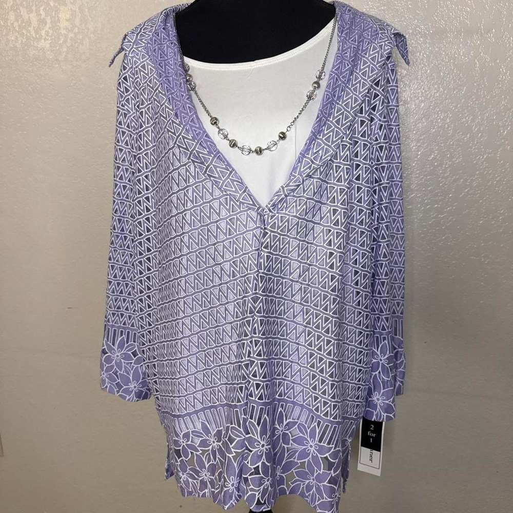 NWT Purple & white geometric print blouse with tie shoulders